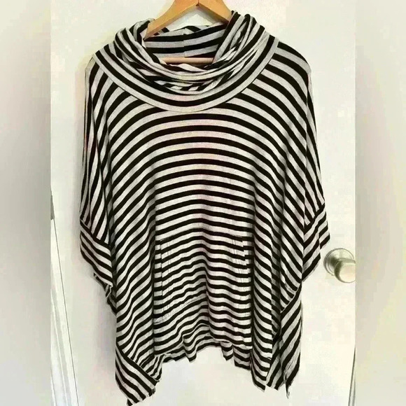 Andrea Jovine Sweaters - Andrea Jovine women’s pullover cowl neck cardigan baggy stripes size Medium